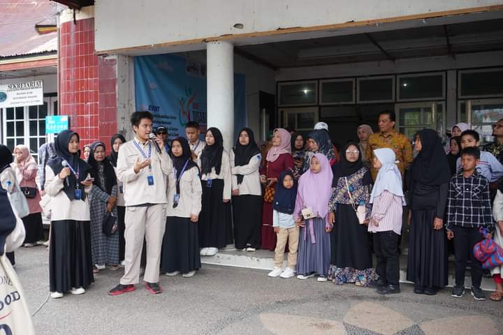 Forum Anak saat orasi, Ahad (3/12/2023) dihalaman gedung M Syafei Kota Padang Panjang.